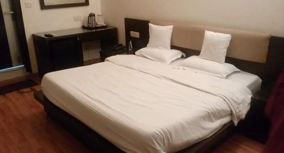Hotel York By upvan, New Delhi 3